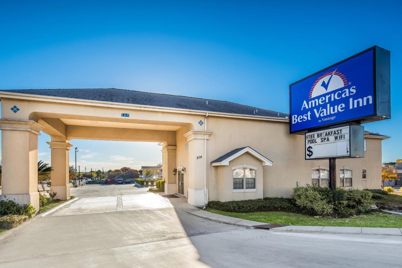 Americas Best Value Inn New Braunfels Exterior photo